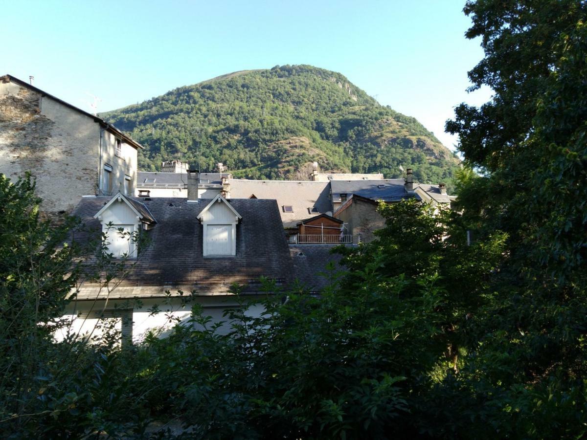 Le Pardeilhan Appt Chaleureux, Lumineux Avec Terrasse Et Parking En Coeur De Ville Bagnères-de-Luchon Εξωτερικό φωτογραφία